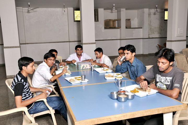 https://cache.careers360.mobi/media/colleges/social-media/media-gallery/25229/2021/7/14/Cafeteria of Pacific College of Dairy and Food Technology Udaipur_Cafeteria_1.jpg